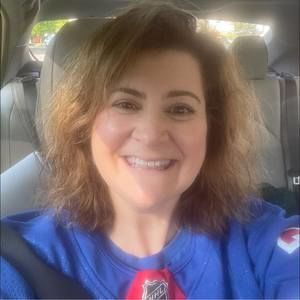 Meet your Posher, Elissa